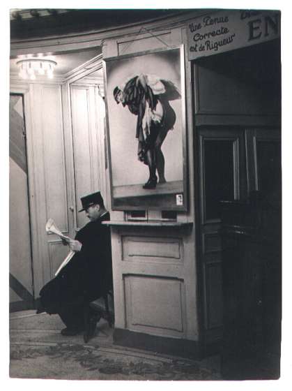 L'entrée du bal Tabarin, Montparnasse, Paris