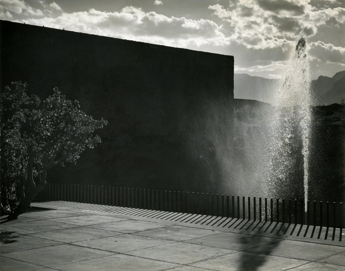 Fountain, Barragans' Jardines del Pedregal subdivision