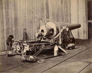 11 Inch (26 tons) gun, mounted on casemate-carriage
