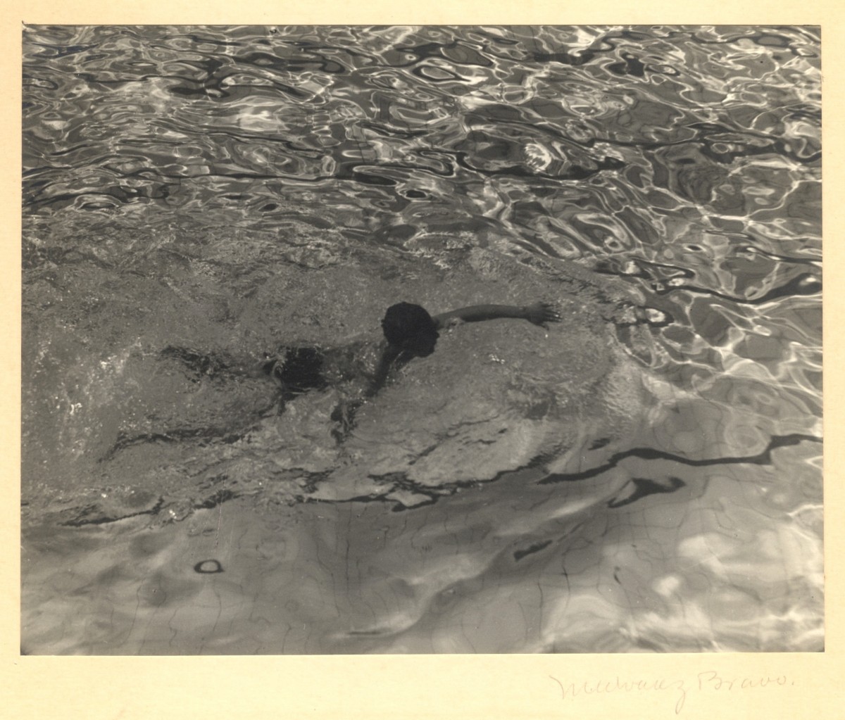 Nino Nadando (Boy Swimming)